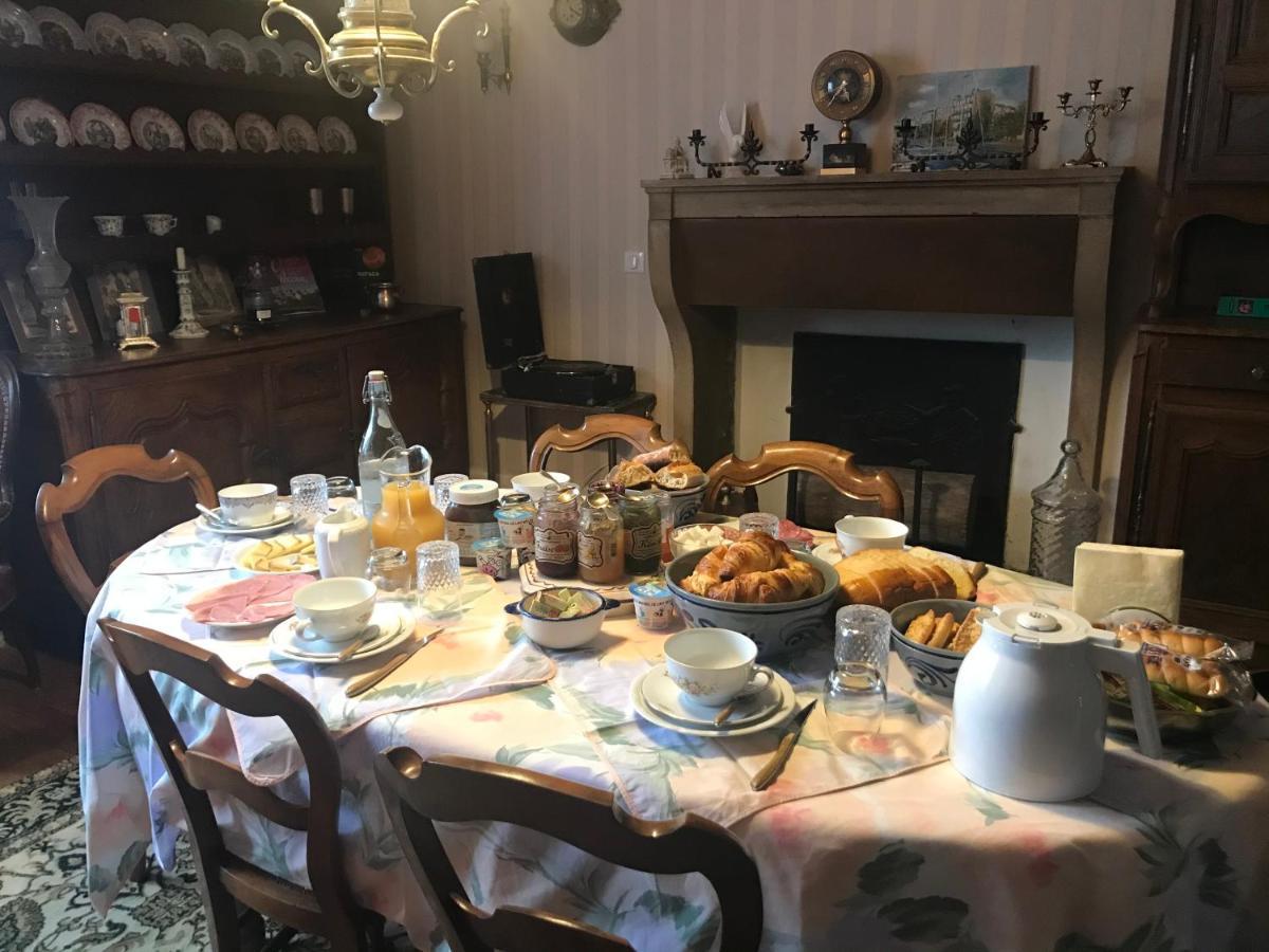 Bed and Breakfast Chez Zoiseau Et Zoiseautte Chassigny Esterno foto